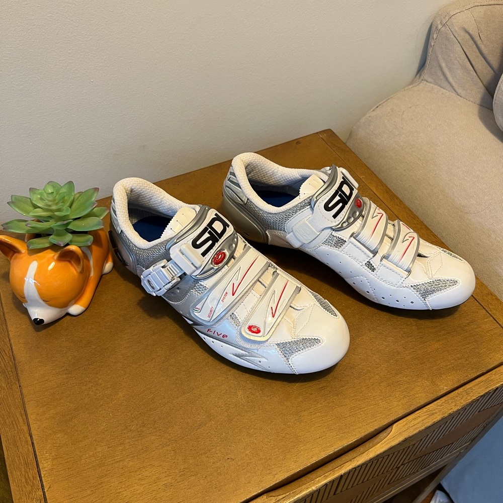 Cycle shoes